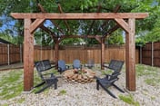 Central Dallas Stay Near Downtown, Large Yard