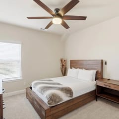 Parkside Retreat 3BR Plano Townhouse Near Dining
