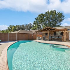 Plano House close to Mckinney and Oak Point Park