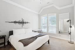 3 BR Modern Stay minutes away from DFW Airport - Image 2