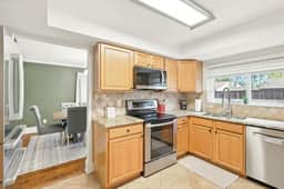 4BR Gem Near Trails - Image 5