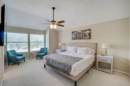 Melody Home near Grapevine, DFW Airport w backyard - Image 5