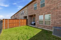 Parkside Retreat 3BR Plano Townhouse Near Dining - Image 4