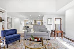 Spacious 2BR 2BA in Uptown Dallas Walk to Dining - Image 5