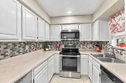 Silver Creek Retreat | Furnished 30+ Day Stay - Image 5