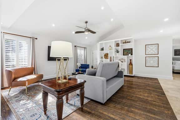 Spacious 2BR 2BA in Uptown Dallas Walk to Dining - Image 1