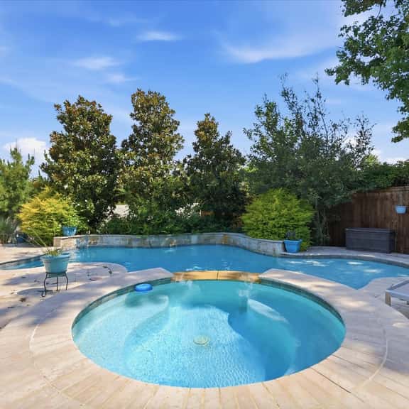 Luxury Dallas Retreat Pool & Putting Green - Image 1