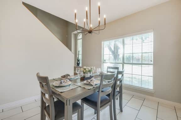 Melody Home near Grapevine, DFW Airport w backyard - Image 4