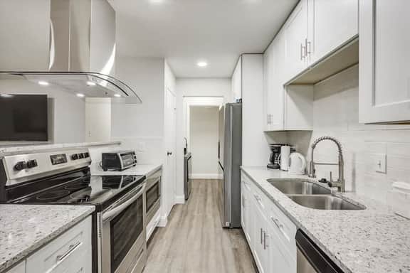 New Home close to Grapevine, lake and DFW Airport - Image 2